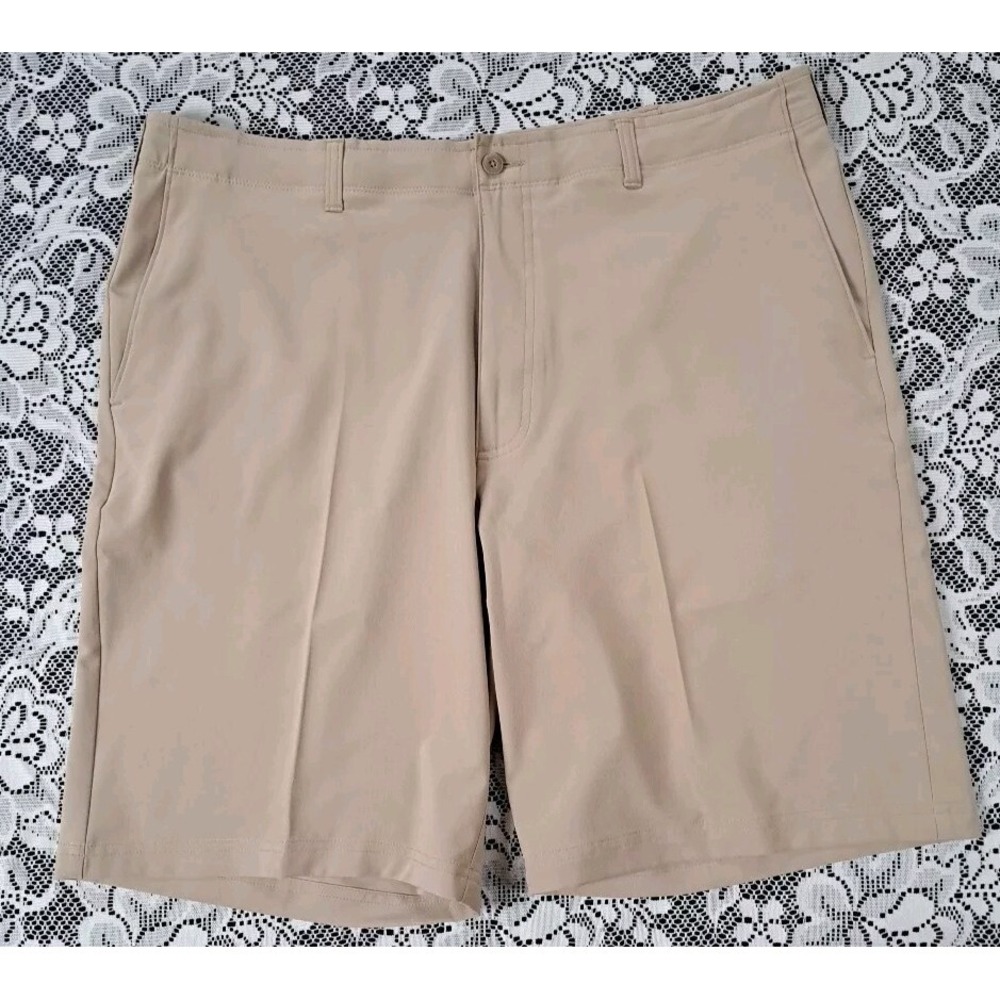 Ben Hogan Golf Shorts Men's Size 38 Tan Casual Flat Front PolyBlend Pre-owned
